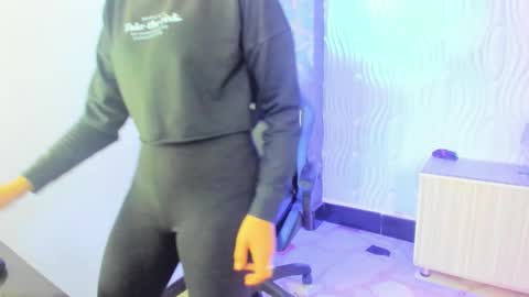 corey_taylor7 online show from February 13, 12:12 pm