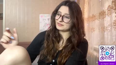 Elisheva online show from April 10, 1:05 pm