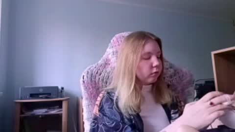 Snapshot of corinearendale chatting on May 29, 8:56 am Elvi online show from May 29, 8:56 am