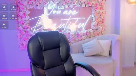 Corinne Russo online show from February 9, 7:05 am