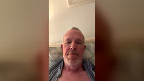 Snapshot of coriolis1957 chatting on April 16, 6:47 am coriolis1957 online show from April 16, 6:47 am