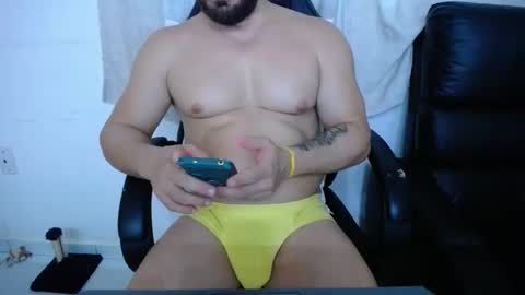 corolaxxl online show from April 2, 11:24 pm