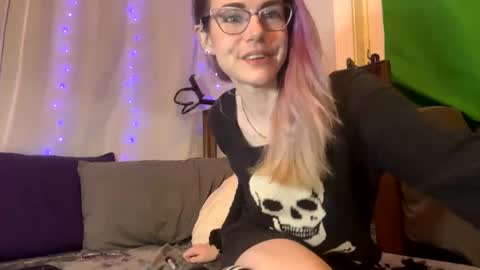 corolineclovr_and_kirkinator online show from March 10, 2:50 am