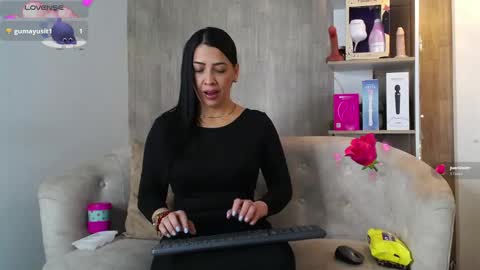 Snapshot of cortney_tayler chatting on December 17, 2:12 pm cortney tayler online show from December 17, 2:12 pm