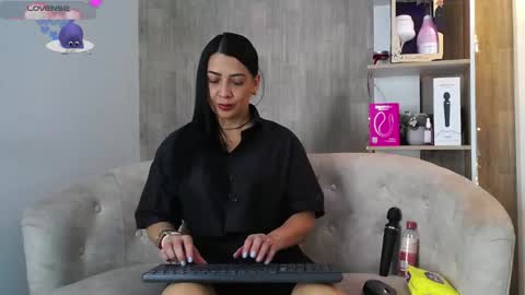 cortney tayler online show from December 19, 2:46 pm