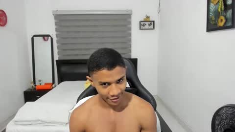 Ethan  online show from November 22, 11:15 pm