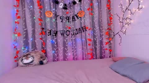 Alice online show from November 8, 7:01 pm