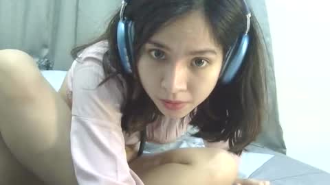 Snapshot of cottoncandygirl9898 chatting on March 24, 11:10 pm Liz Gwyneth Charlota online show from March 24, 11:10 pm