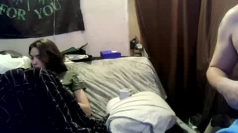 Snapshot of countryfuckers chatting on February 3, 4:52 pm Alaskawildcouple online show from February 3, 4:52 pm