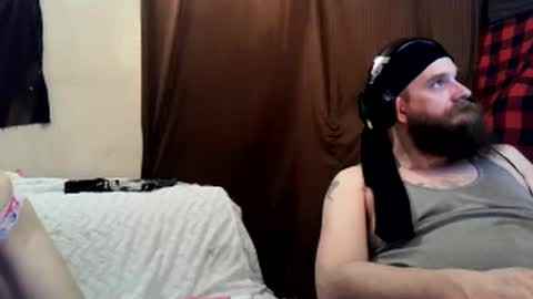 Snapshot of countryfuckers chatting on March 12, 9:23 am Alaskawildcouple online show from March 12, 9:23 am