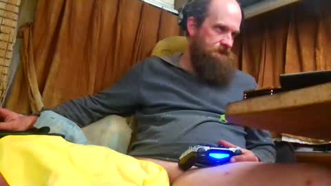 Snapshot of countryfuckers chatting on September 17, 12:18 pm Alaskawildcouple online show from September 17, 12:18 pm