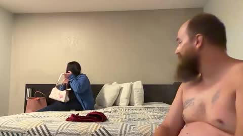 Alaskawildcouple online show from May 17, 6:00 am
