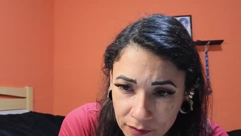 Snapshot of couple2021iam chatting on October 20, 12:33 am Alone online show from October 20, 12:33 am