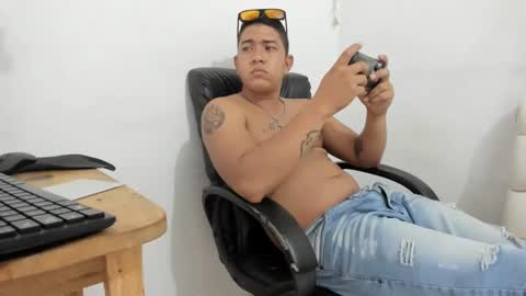 Nikol y  tomy online show from January 11, 10:51 pm