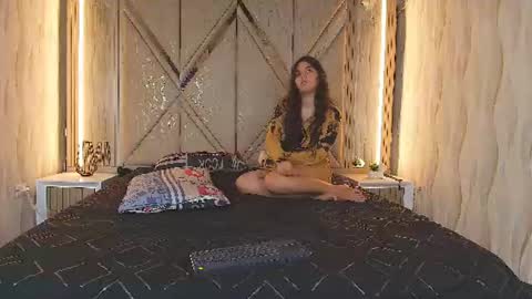 Snapshot of couple_hot_2025 chatting on June 18, 6:24 am Ricardo Isabella online show from June 18, 6:24 am