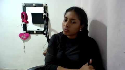 Snapshot of coupleeswetthott chatting on April 28, 4:28 am coupleeswetthott online show from April 28, 4:28 am