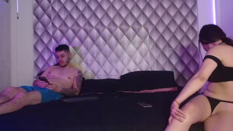 Couplelatin online show from April 2, 10:02 am