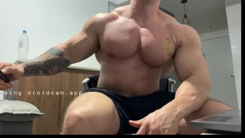 couplemuscle40 online show from October 24, 12:30 am