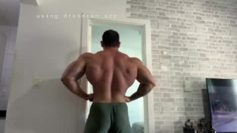 couplemuscle40 online show from May 14, 1:29 pm