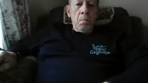 courieral1 online show from November 12, 8:59 am