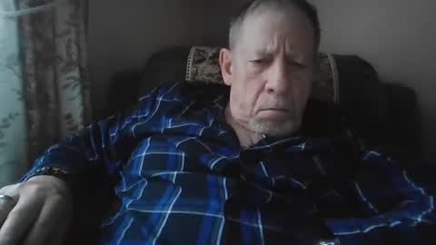 courieral1 online show from December 18, 9:15 am