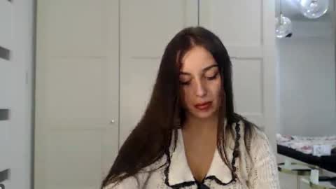 Snapshot of courtney_lux chatting on October 17, 2:19 pm Courtney online show from October 17, 2:19 pm