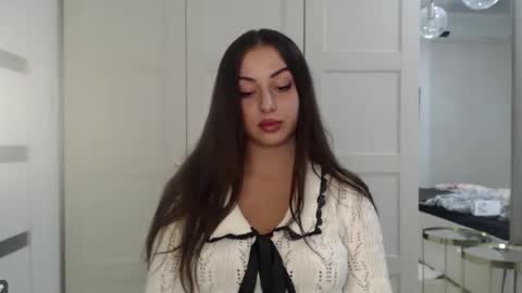 Snapshot of courtney_lux chatting on October 22, 4:07 pm Courtney online show from October 22, 4:07 pm
