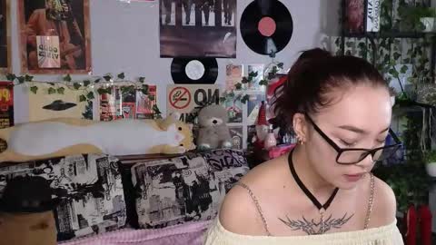 Yuna online show from November 13, 8:19 pm