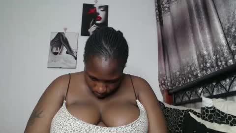 Erykah online show from November 29, 10:24 pm