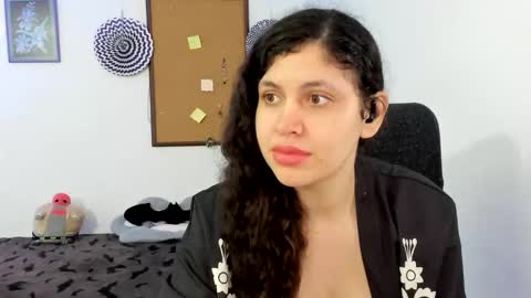 Snapshot of cracker_doll chatting on May 30, 4:09 am cracker online show from May 30, 4:09 am