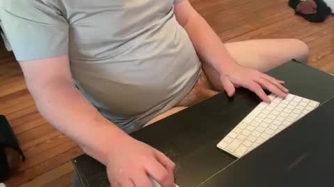 Snapshot of crackthesky886 chatting on November 12, 9:14 pm crackthesky886 online show from November 12, 9:14 pm