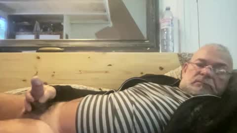 crapaud75018 online show from October 17, 8:06 am