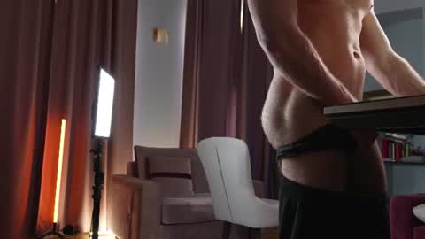 CraveLorenzo online show from June 29, 7:14 am