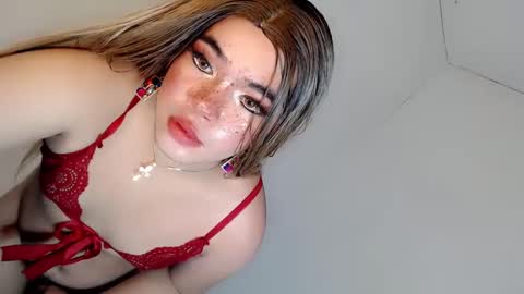 Snapshot of crazy_vixen chatting on December 20, 6:35 pm Hot Ayisha online show from December 20, 6:35 pm