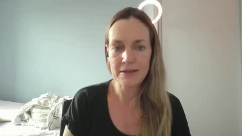 Anny online show from December 15, 4:33 pm