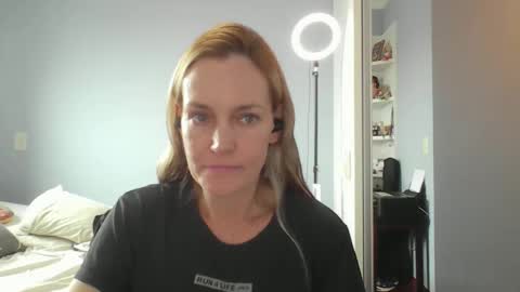 Anny online show from April 7, 12:05 pm