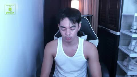 Snapshot of crazyasiancum chatting on December 4, 3:21 pm Zion online show from December 4, 3:21 pm