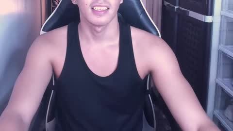 Snapshot of crazyasiancum chatting on February 13, 12:00 pm Zion online show from February 13, 12:00 pm