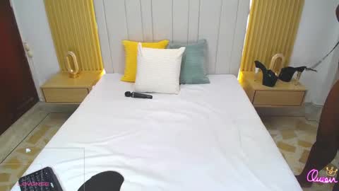 Sara online show from February 14, 1:30 pm