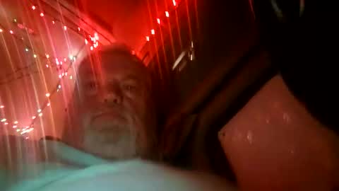 crazybob2001 online show from November 2, 7:55 am