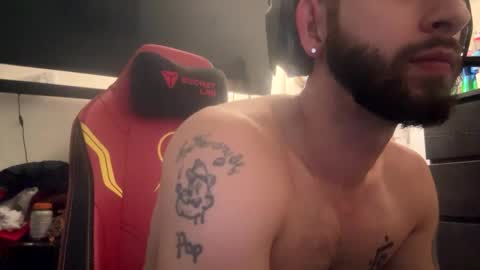 crazydill28 online show from September 18, 9:39 pm