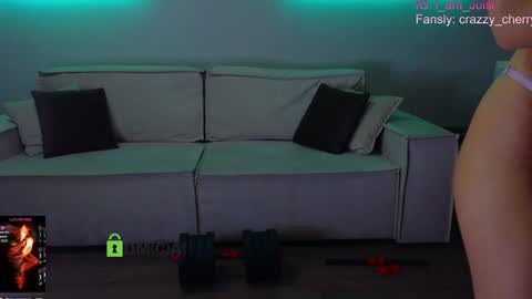 crazzy cherry online show from September 25, 1:37 pm