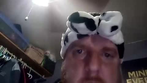 Snapshot of creampie315 chatting on December 30, 2:42 am creampie315 online show from December 30, 2:42 am