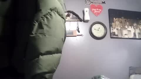 Snapshot of creampie315 chatting on January 3, 4:44 am creampie315 online show from January 3, 4:44 am