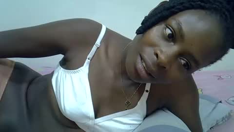 Snapshot of creamy_pussie chatting on April 18, 6:50 am creamy_pussie online show from April 18, 6:50 am