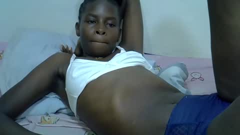 Snapshot of creamy_pussie chatting on April 18, 7:58 pm creamy_pussie online show from April 18, 7:58 pm