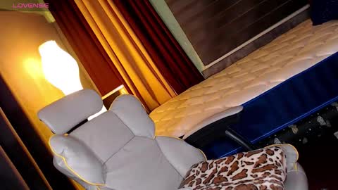 Celine online show from February 4, 1:28 pm