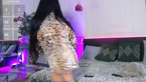 Sophie online show from October 30, 8:27 am