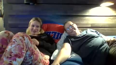 Snapshot of creamymadona chatting on September 25, 8:34 pm Heather online show from September 25, 8:34 pm