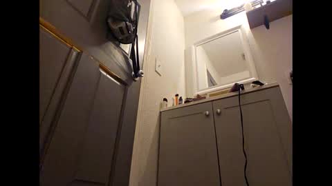 creamymilf11 online show from October 26, 8:48 pm